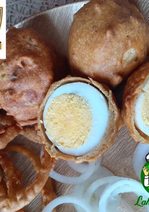 A picture of Egg pakora.
