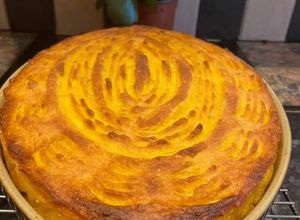 O poză a rețetei Mălai spoit ca la Gorj sau turtă 😊😋👌.