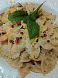 Farfalle Integrali con Zucchine Salmone e Menta Fresca
