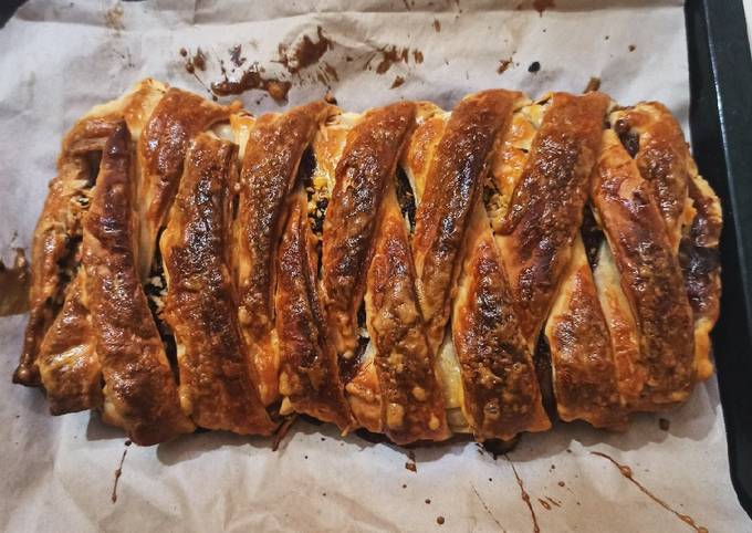 Strudel pisang keju coklat