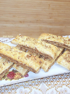 Almás - diós szelet (leveles tésztából) recept fotója