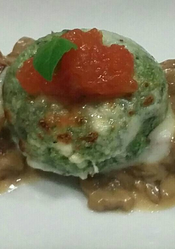Una foto de Malfatti con ragout de setas