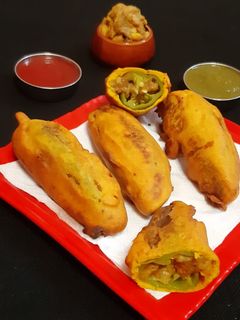 मिर्ची पकोड़ा (Mirchi pakoda recipe in hindi) रेसिपी मुख्य फोटो