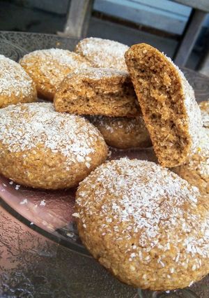Una foto de Galletitas de limón y coco integrales