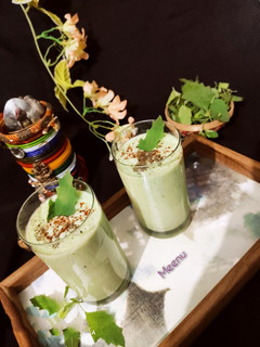 बथुआ लस्सी (Bathua lassi recipe in hindi) रेसिपी मुख्य फोटो