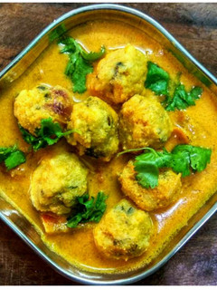 #பருப்பு உருண்டை குருமா குழம்பு (Urundai Kurma Kulambu Recipe in Tamil) செய்முறை முக்கிய புகைப்படம்