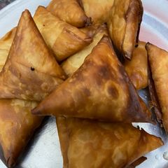 A picture of Cheese samosa.