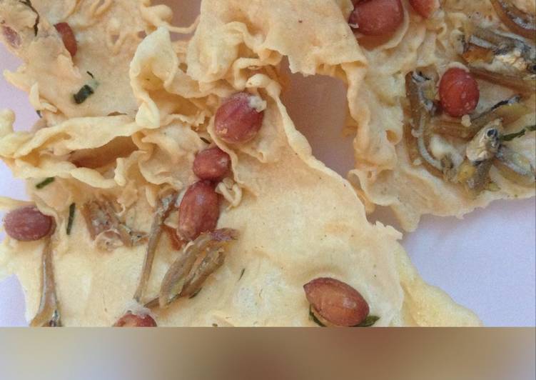 Peyek renyah by kitnalia