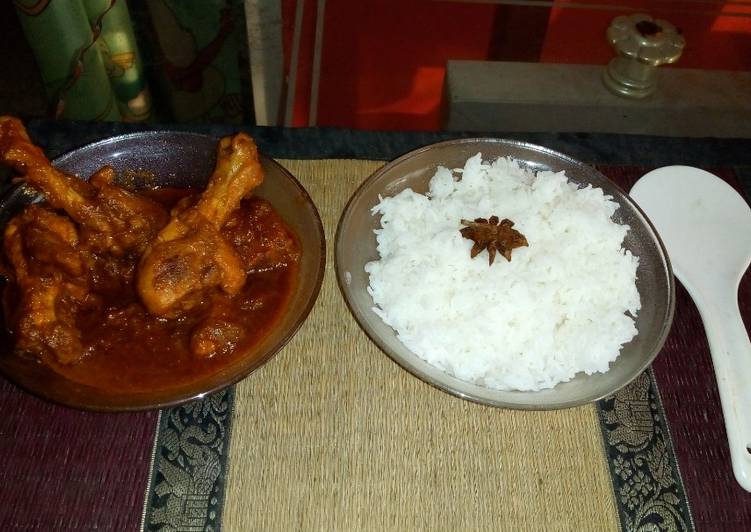 Spicy red chicken curry