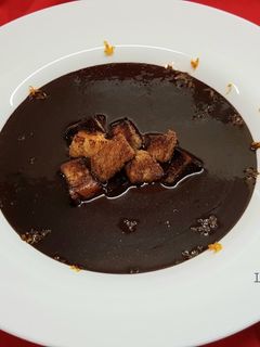 Φωτογραφία της συνταγής Χριστουγεννιάτικη σούπα σοκολάτας με κρουτόνς τσουρεκιού