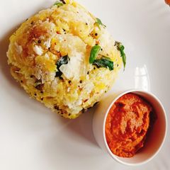 A picture of Kappa vevichadu (Boiled Tapioca)Kerala traditional breakfast.