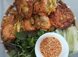 Hình của món Bánh tôm chiên khoai lang.
