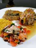 Moqueca de peixe, com farofa de banana e vinagrete de mexilhão