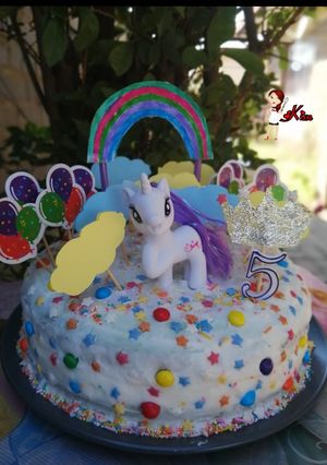 A picture of Unicorn Tie Dye Cake.