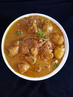 पोस्तो चिकन करी (posto chicken curry recipe in Hindi) रेसिपी मुख्य फोटो
