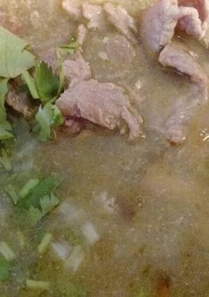 A picture of Carne en su jugo tapatía.