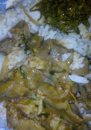 A picture of Chicken gizzards with rice.