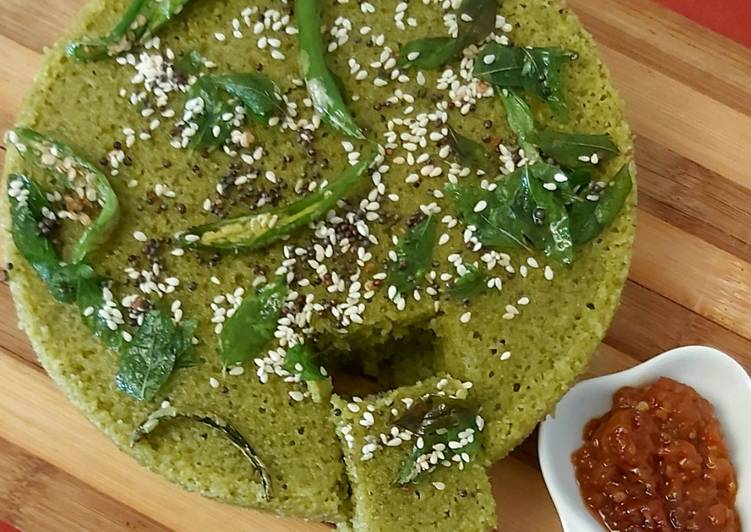 Simple Way to Make Quick Spinach Dhoklas