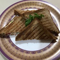 A picture of Veg Mayonnaise sandwiches.