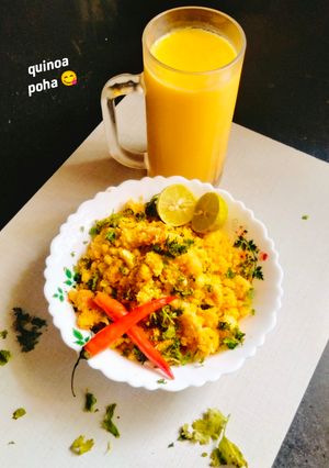 A picture of LEMONY QUINOA 😋(Quinoa lemony poha 😋).