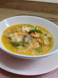 Sopa de tomate con rape y langostino