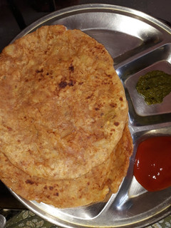 पेरी पेरी आलू पराठा (Peri peri aloo paratha recipe in Hindi) रेसिपी मुख्य फोटो