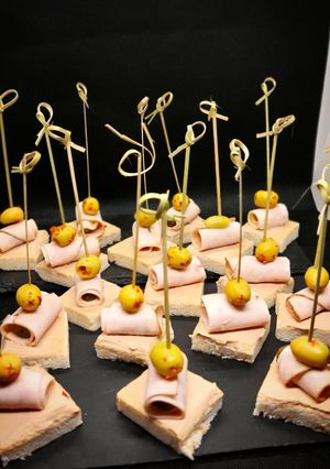 Une photo de Toast au foie gras, de quoi se régaler pendant les fêtes 🥳