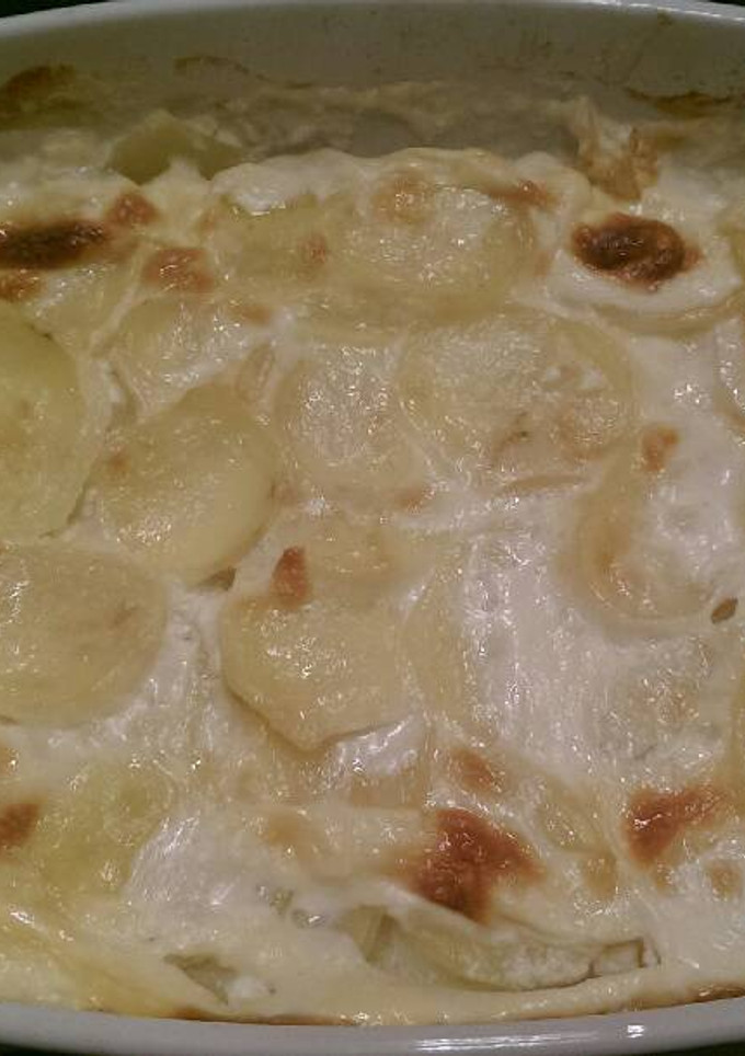 Una foto de Patatas francesas con nata y ajo