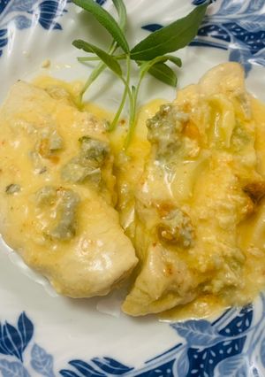 O poză a rețetei Piept de pui cu gorgonzola !.