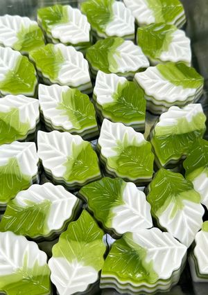 Hình của món Rau câu lá dứa cốt sữa dừa.