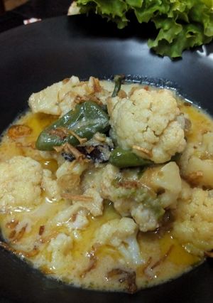 A picture of Cauliflower White Qourma.