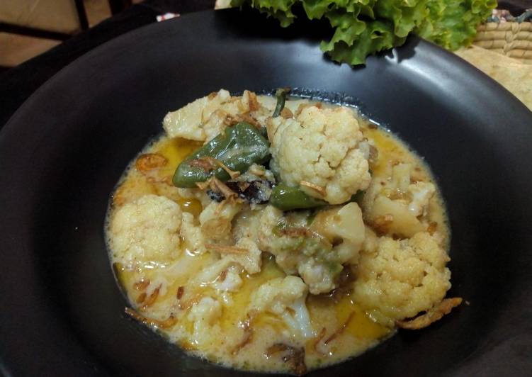 Steps to Make Award-winning Cauliflower White Qourma