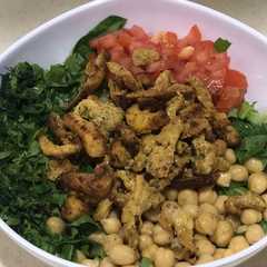 سلطة دجاج بالحمص-レシピのメイン写真