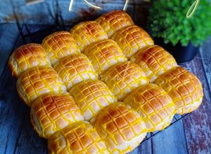 Gambar Potato Custard Bun @ Roti Kentang