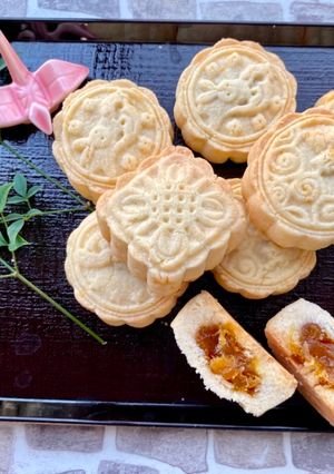 A picture of Taiwanese Pineapple Cake.
