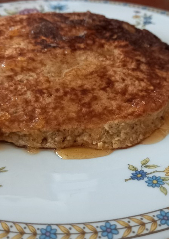 Una foto de Tortilla de avena, manzana, miel y canela