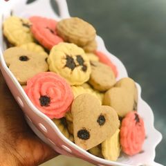 A picture of Chocolate chips cookies.