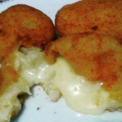 A picture of Cheese korokke.