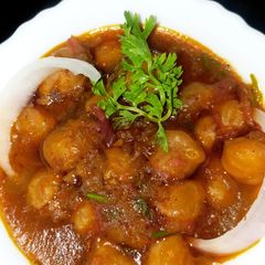 A picture of Punjabi chhole.