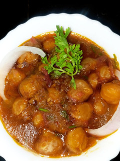 A picture of Punjabi chhole.