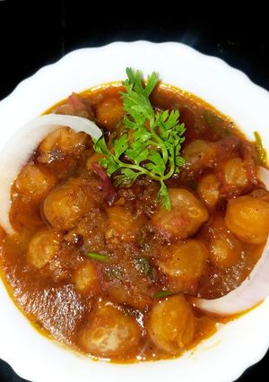 A picture of Punjabi chhole.