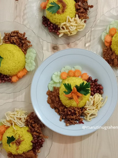Foto resep Nasi Kuning Magic Com