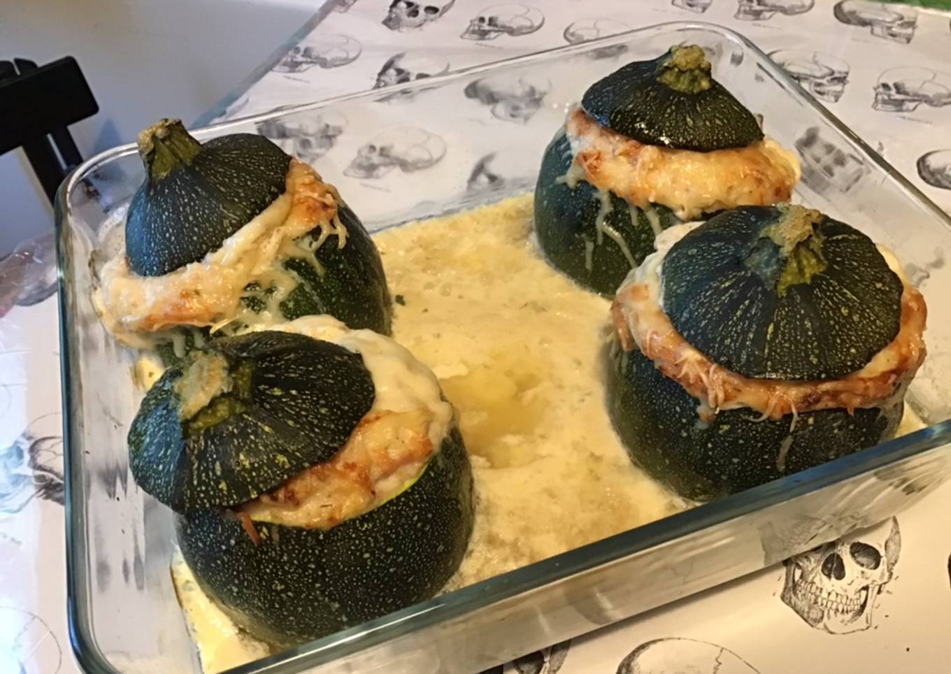 Courgettes rondes farcies jambon fromage au bouillon de courge