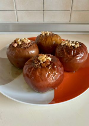 Φωτογραφία της συνταγής 🍎 Μήλα ψητά γεμιστά στον φούρνο βούτυρο καρύδια βρώμη μέλι κανέλα και μοσχοκάρυδο