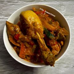 A picture of Thai Red Chicken Curry.