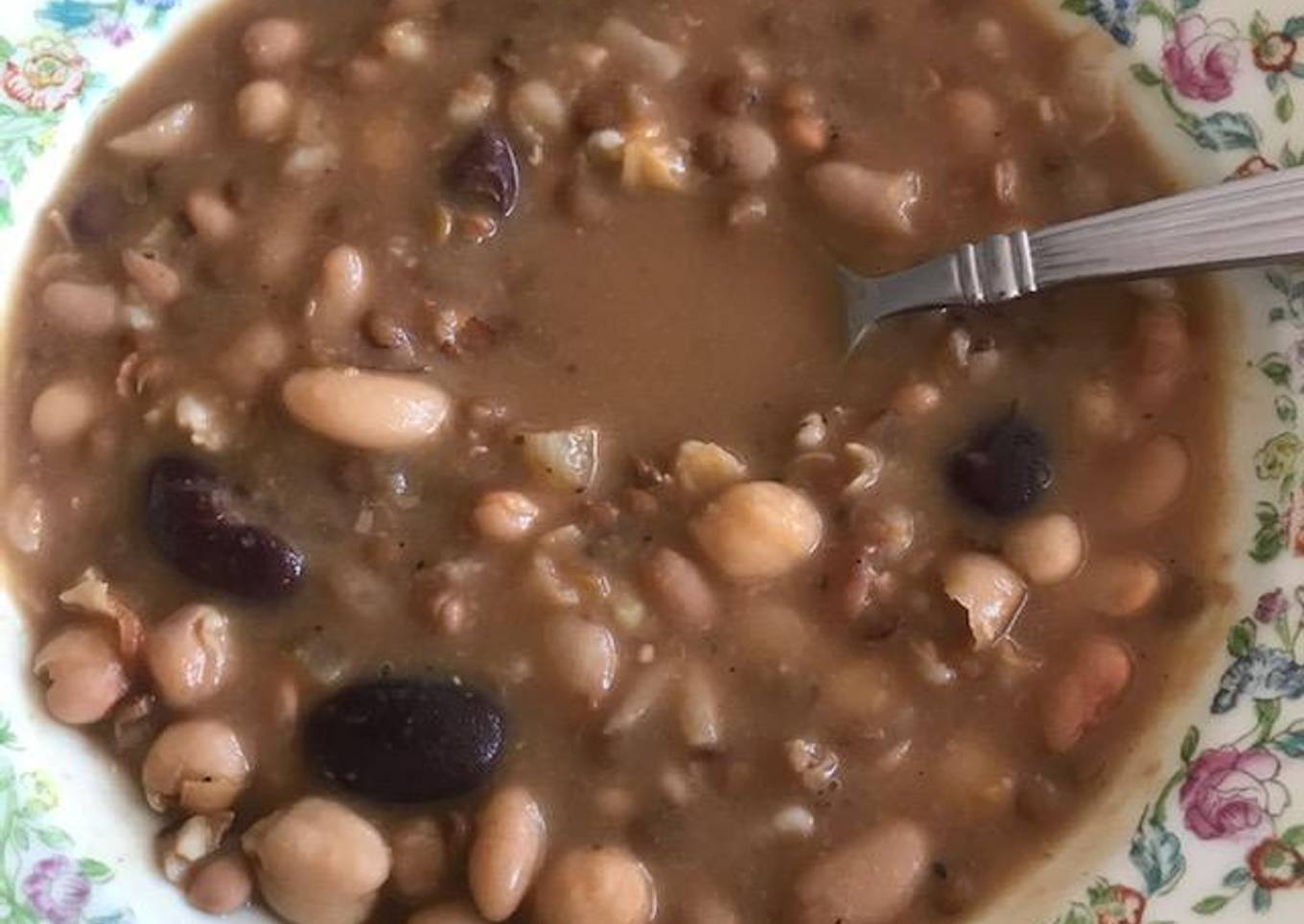 Potaje de 9 frijoles