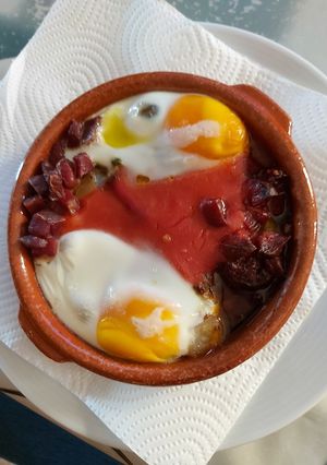 Una foto de Huevos a la flamenca estilo Josega