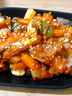 व्हेज क्रिस्पी (Veg Crispy Recipe In Marathi) रेसिपी चे मुख्य फोटो