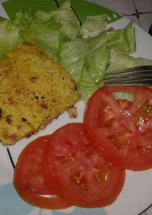 Una foto de Emparedado de plátano con pollo o tuna
