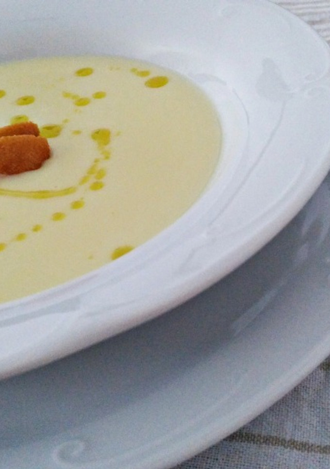 Una foto de Crema de patata y cebolla
